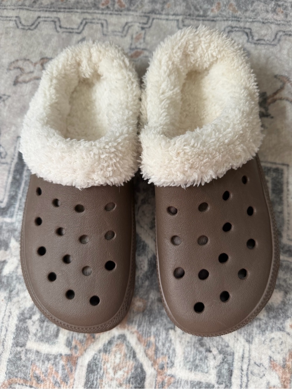 Cozy Faux-Sherpa Lined Slip-On Clogs - Brown & Cream Small S